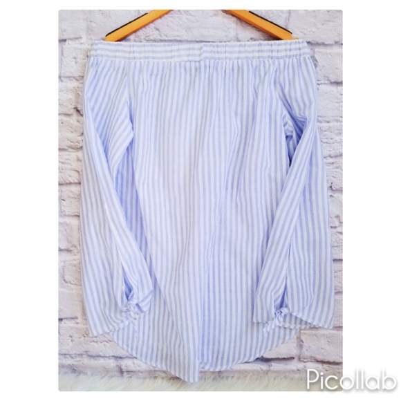 Off the Shoulder Blouse - Picture 2 of 5